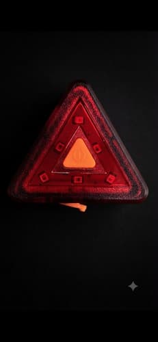 LANTERNA TRAS TRIANGULO USB (108)