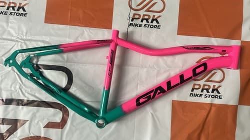 QUADRO 29 T17 GALLO ROSA C/VERD A/ADS PTO