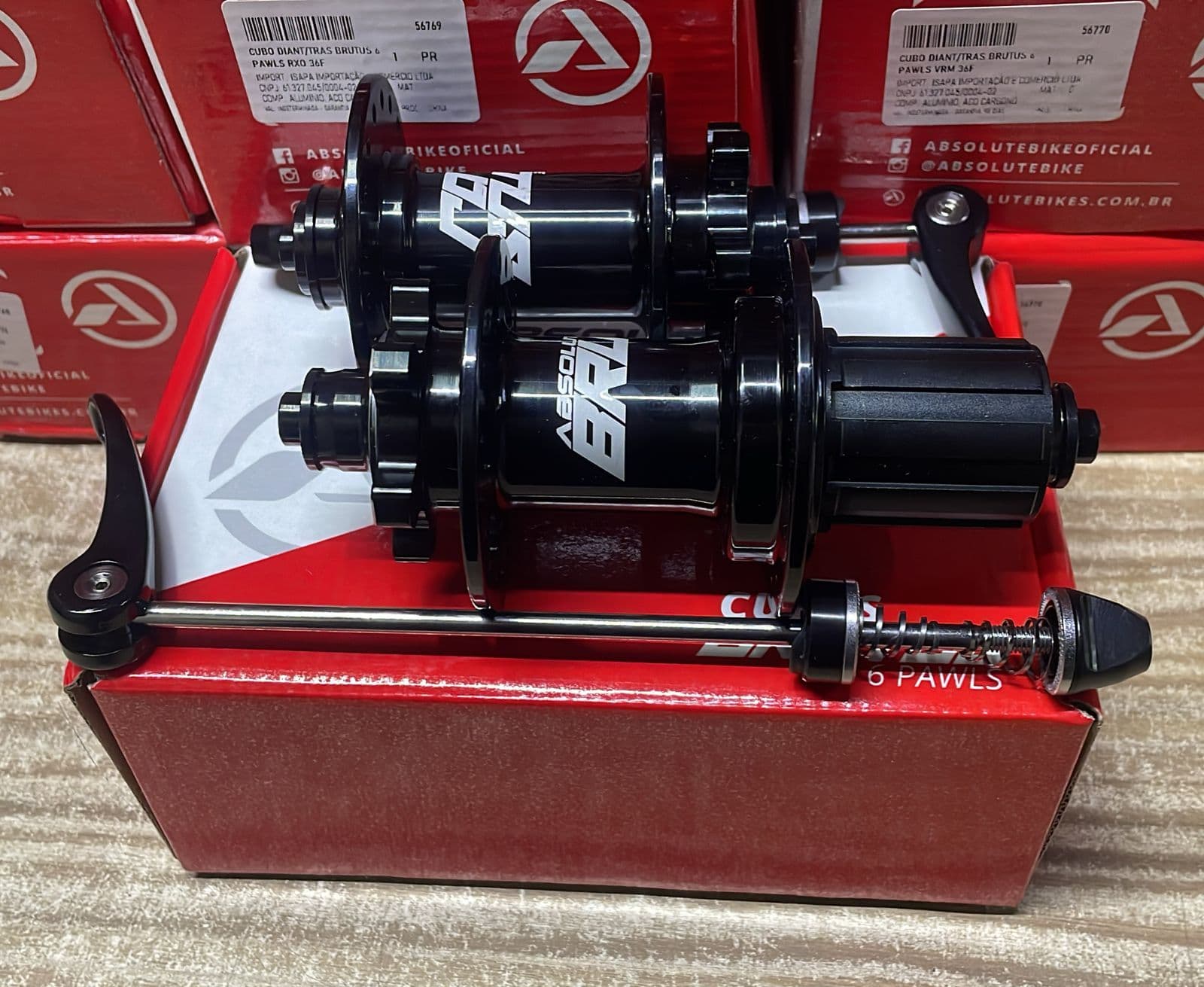 CUBO 36F BRUTUS BARULHENTO PTO (PAR)