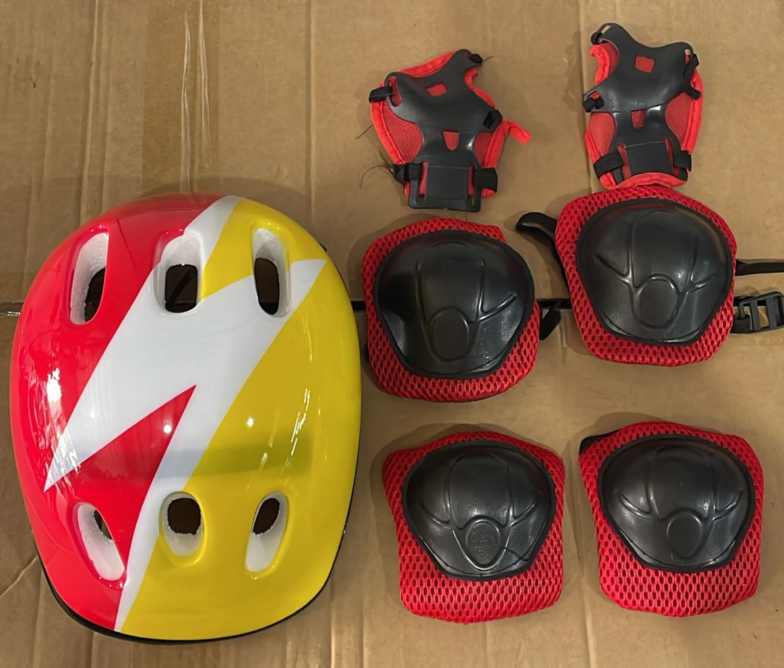 CAPACETE INFANTIL C/ACESS (RAIO)