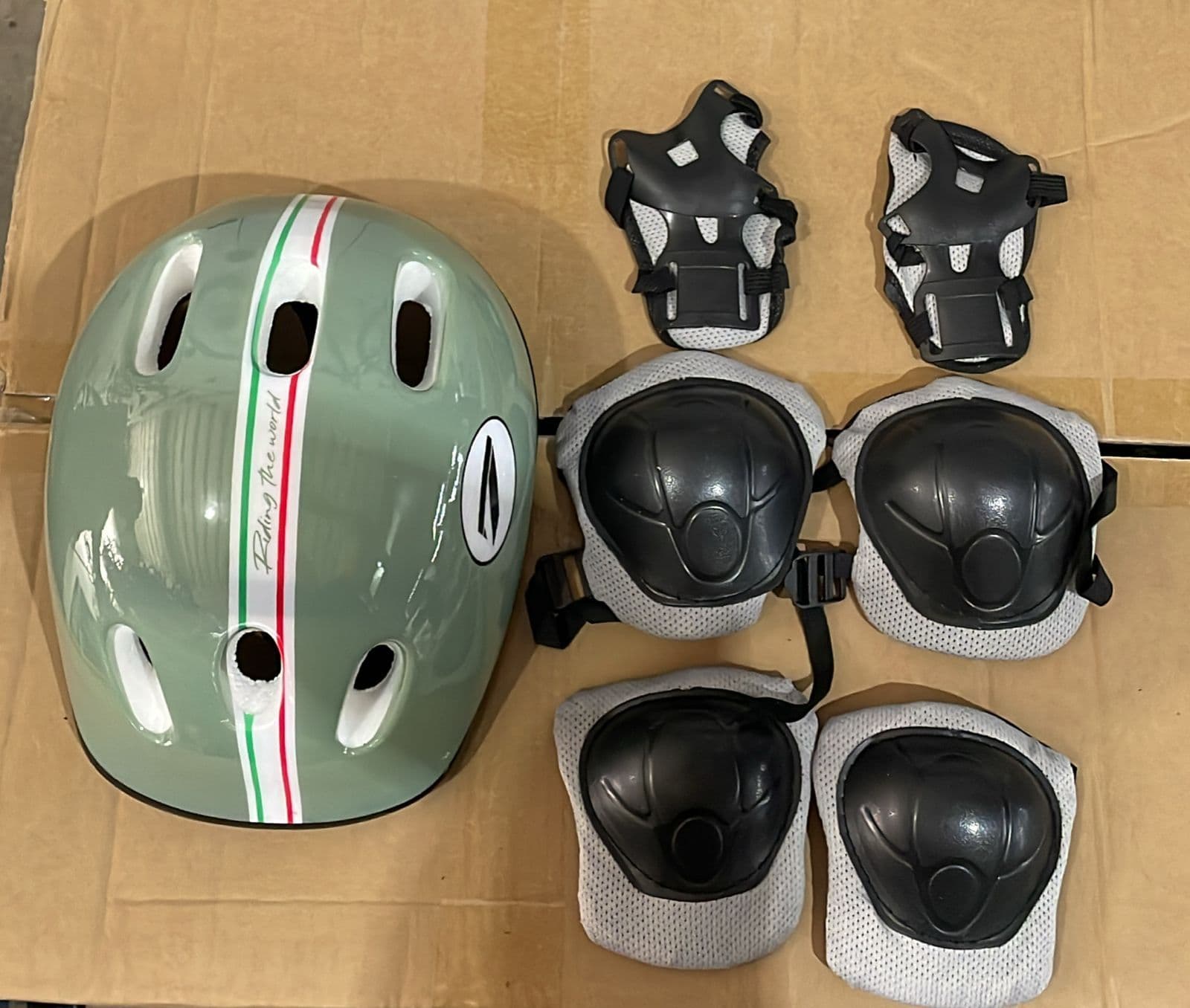 CAPACETE INFANTIL C/ACESS (VERDE)