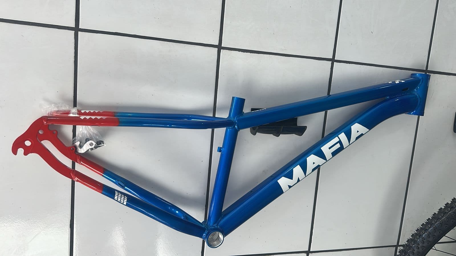 QUADRO 26 FREERIDE MAFIA AZ/VERM