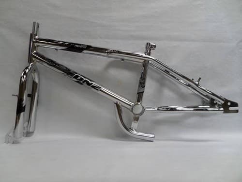 QUADRO 20 FREE STYLE CROM C/GARFO